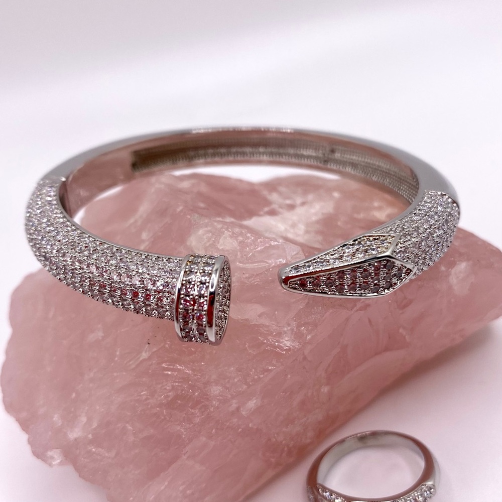 NEW 18k gold plated cubic zirconia cuff bracelet OnLy!!!!!! SILVER